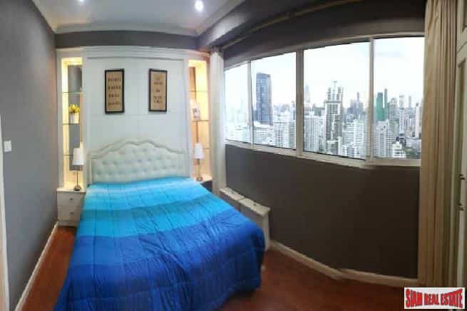 Condominium in Ban Kho Hai, Nakhon Pathom 11147012