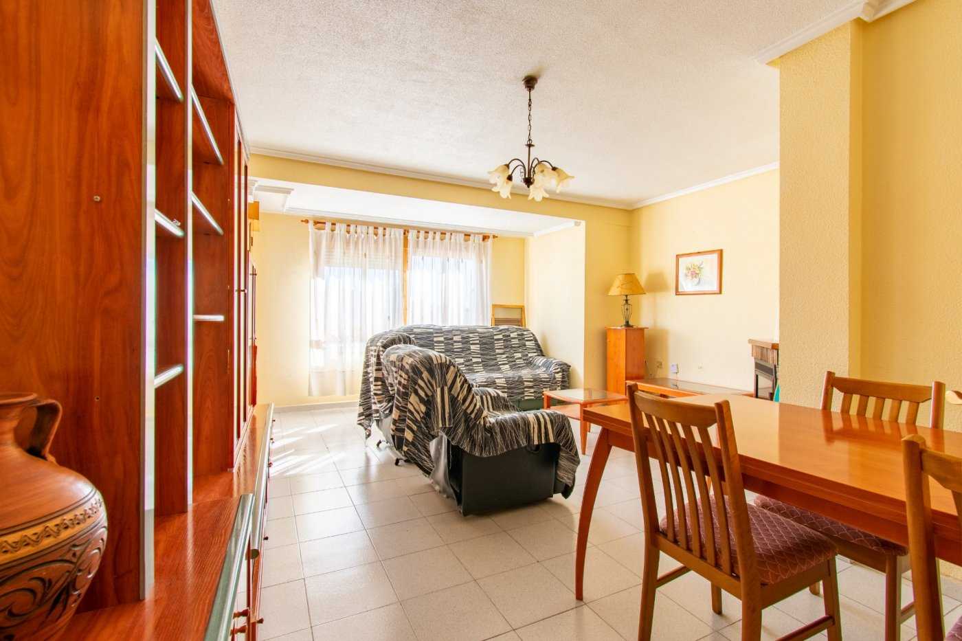 Condominium in Alacant, Comunitat Valenciana 11147185