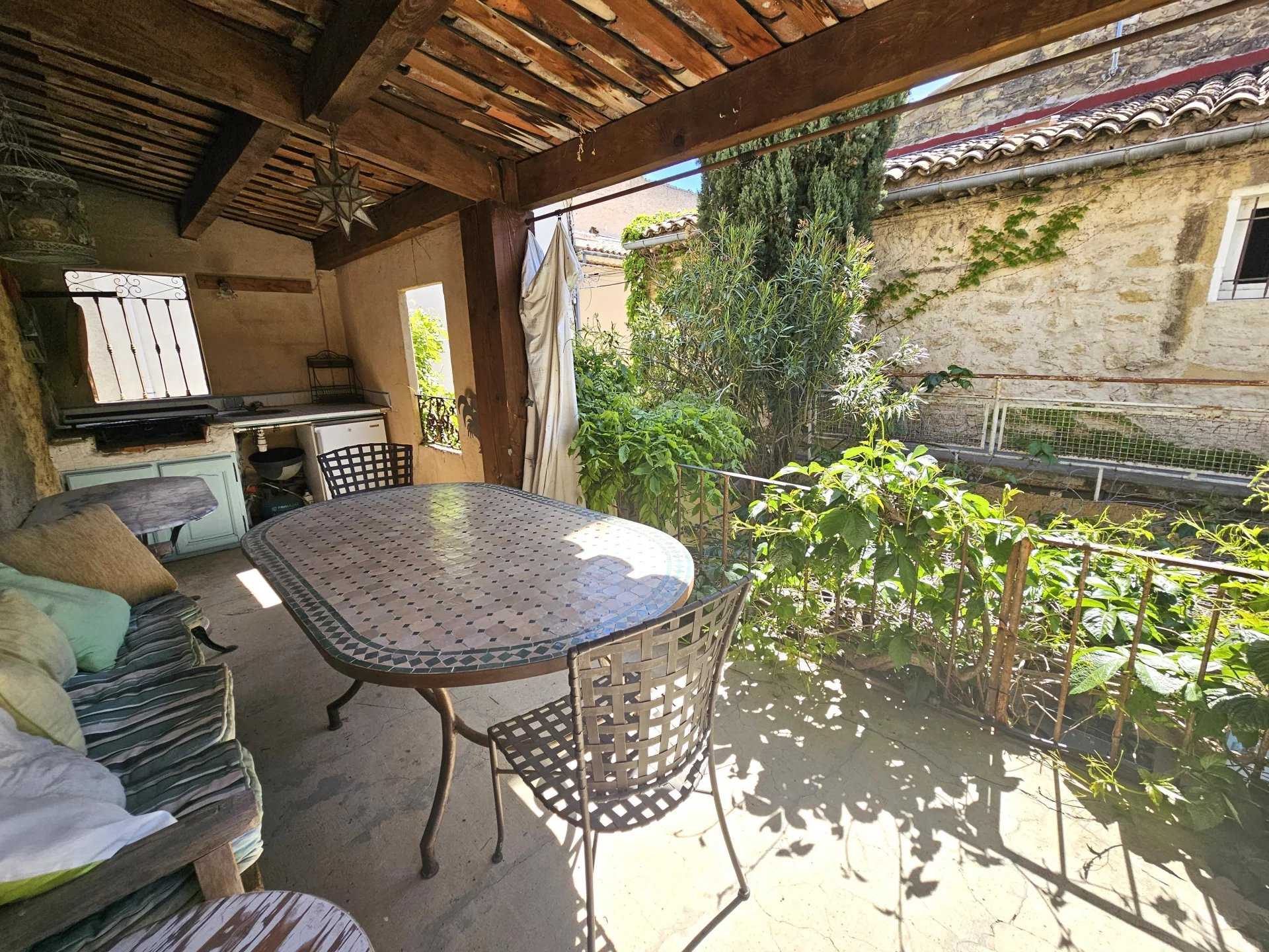 Other in Lauris, Provence-Alpes-Cote d'Azur 11147789