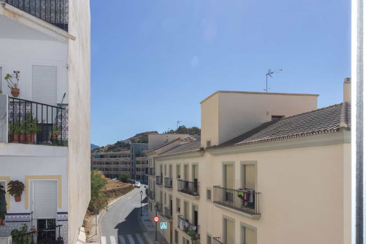 Condominium in Coin, Andalusia 11148762