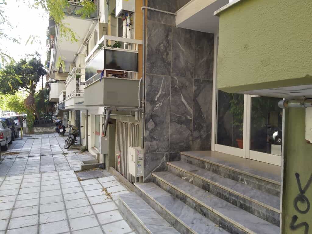 Condominium dans Thessaloniki,  11150287