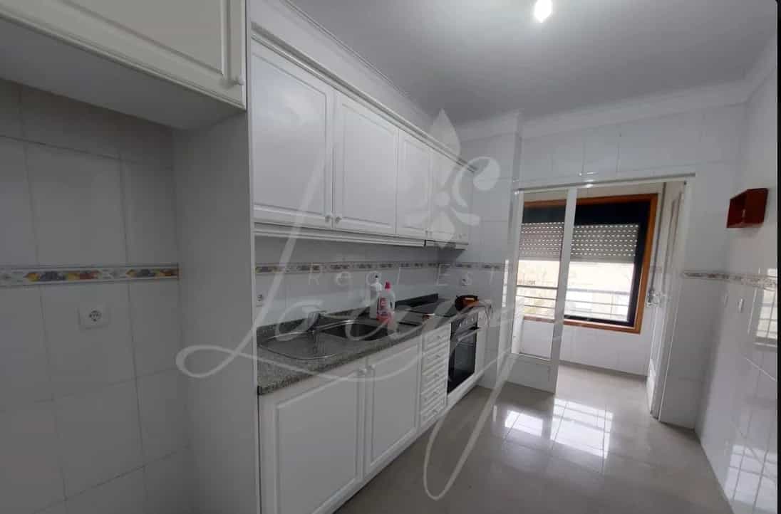 Condominium in Matosinhos, Porto District 11151855
