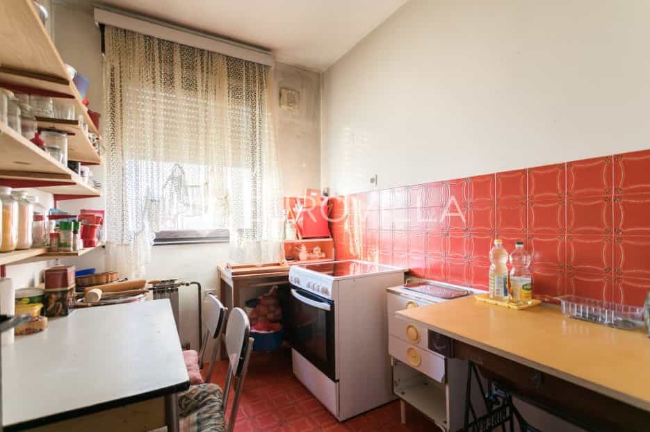 Condominium in Zagreb,  11151886