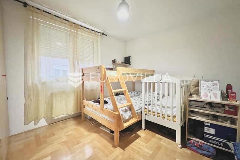 Condominium in Zagreb,  11151890