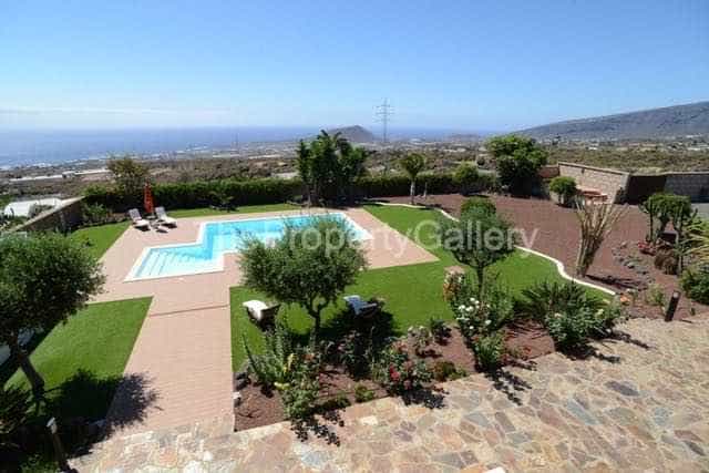 House in Candelaria, Canary Islands 11152438