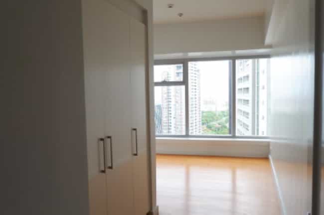 Condominium in Forbes Park, Makati 11154556