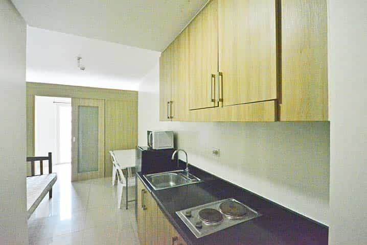 Condominium in San Rafael, Pasay 11155606
