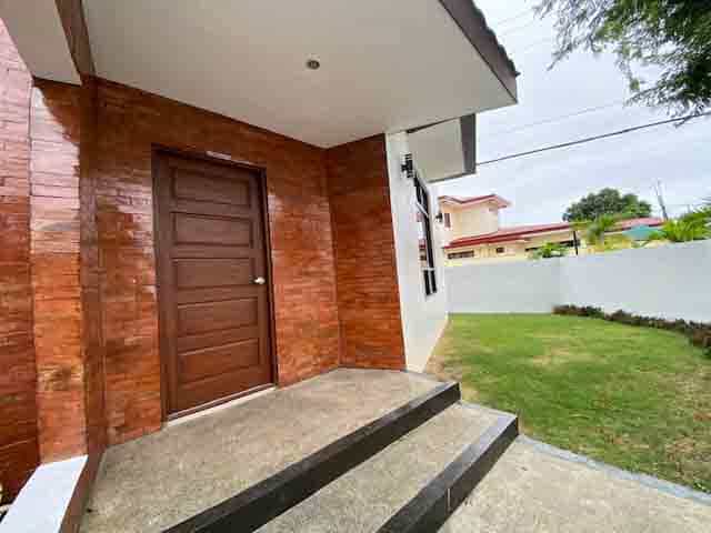 House in Alabang Hills Village, Rizal 11155694
