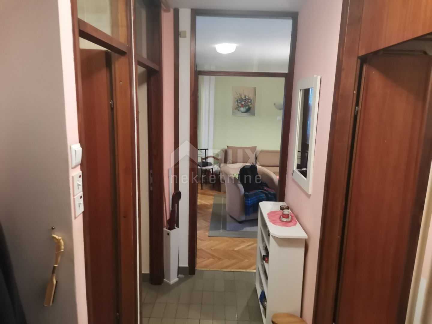Condominium in Drenova, Primorsko-Goranska Zupanija 11157293