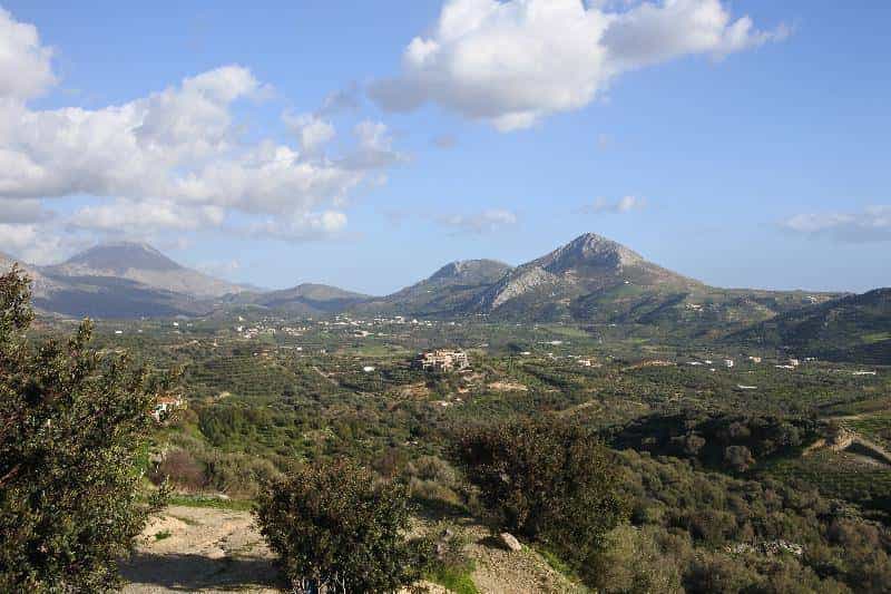 Tanah di Agios Antonios, Kriti 11159350