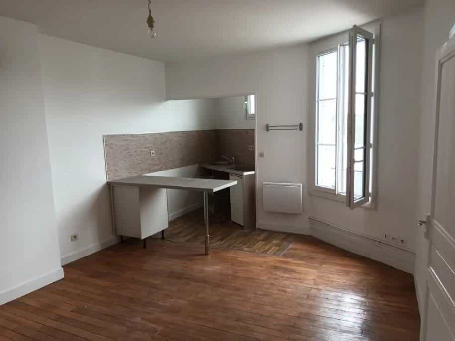 Квартира в Монлуї-сюр-Луар, Центр-Валь-де-Луар 11159516