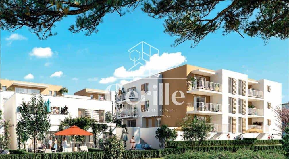 Condominium in Avignon, Provence-Alpes-Cote d'Azur 11159570