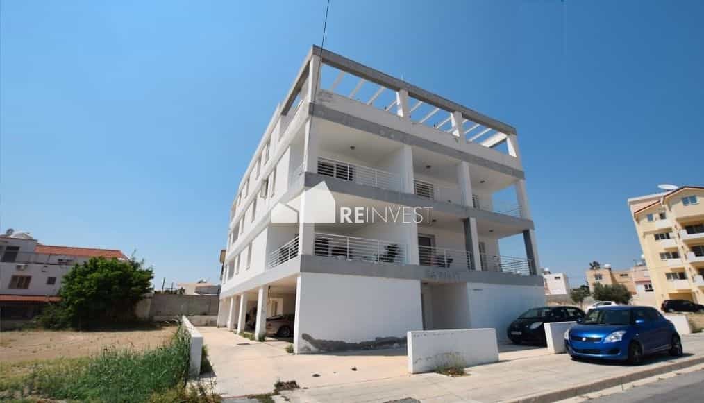 Eigentumswohnung im Dromolaxia, Larnaka 11159703