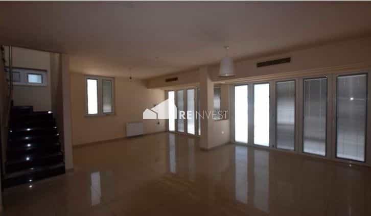 Condominium in Dromolaxia, Larnaka 11159703