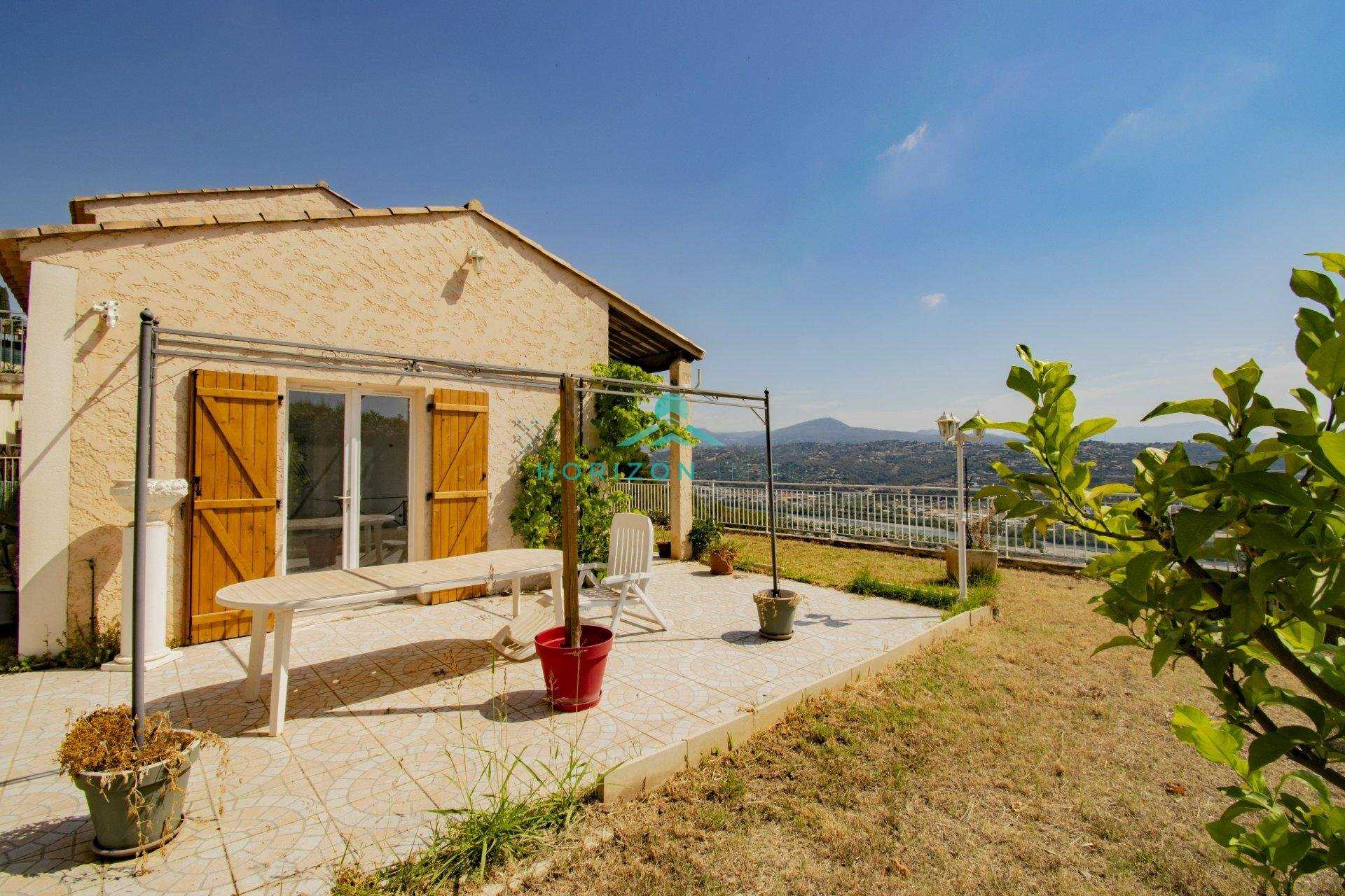 Talo sisään Montaleigne, Provence-Alpes-Cote d'Azur 11159914