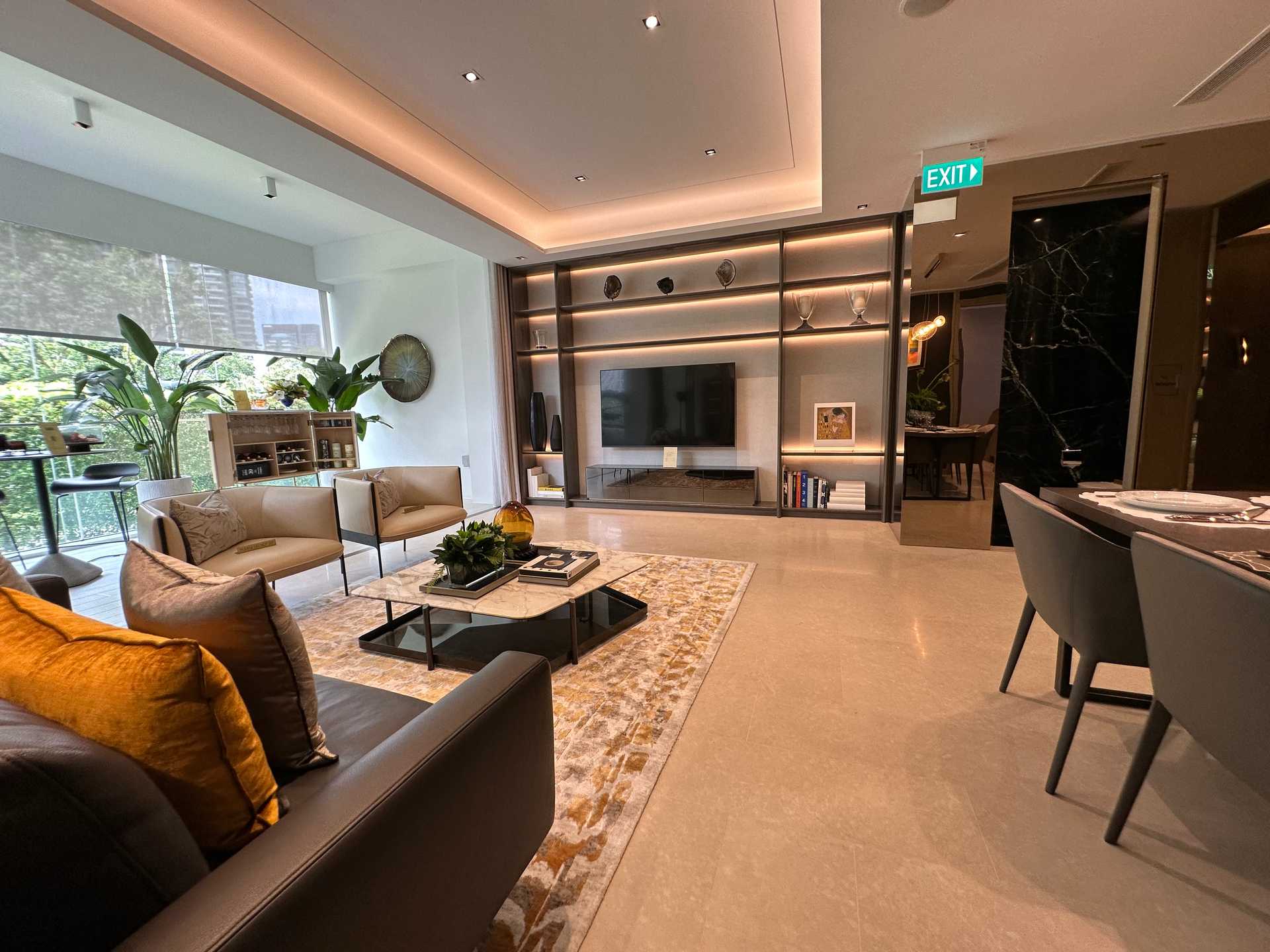Condominium in Singapore, 71 Cairnhill Road 11160025