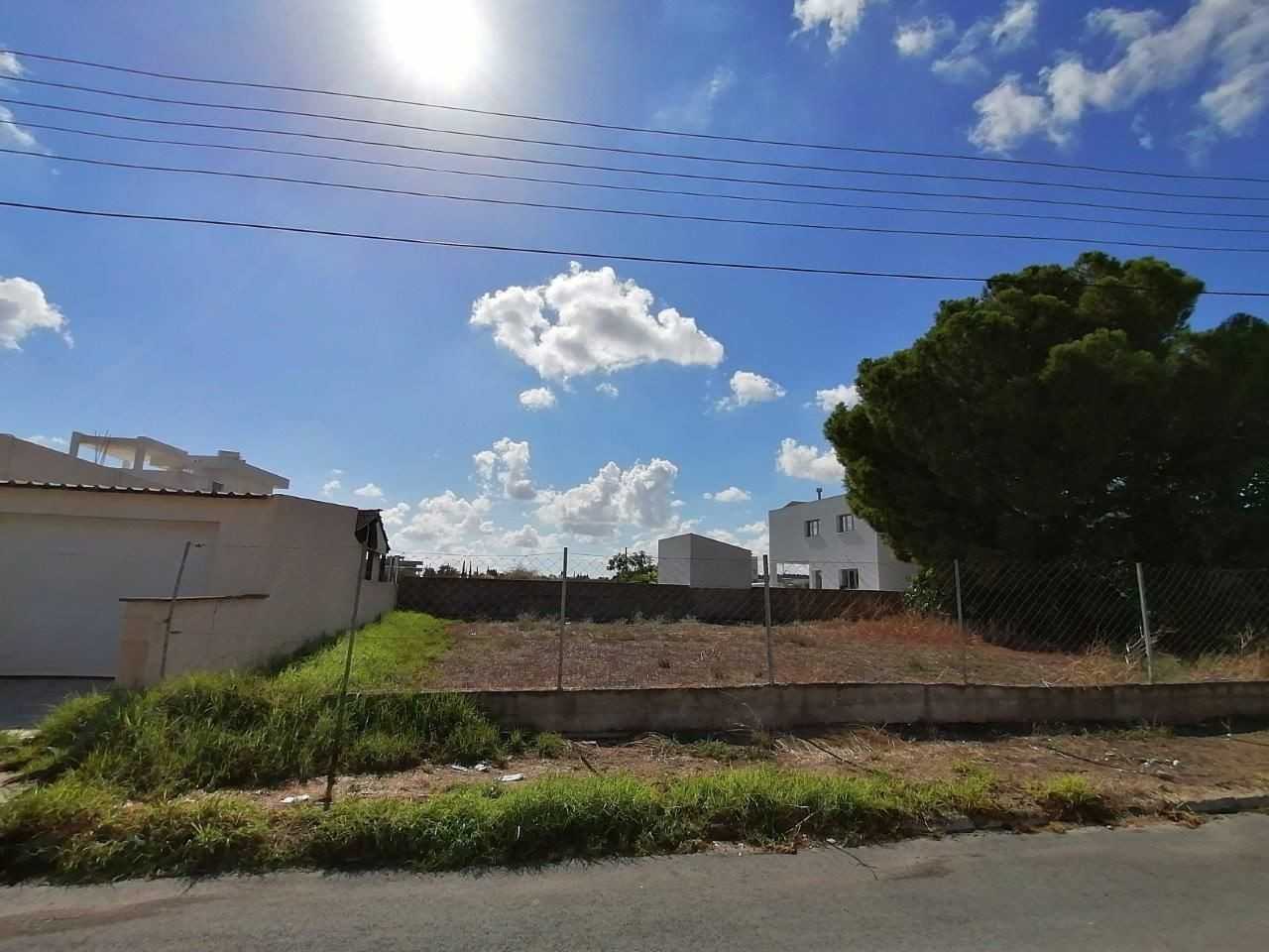 Land im Aradippou, Larnaka 11160156