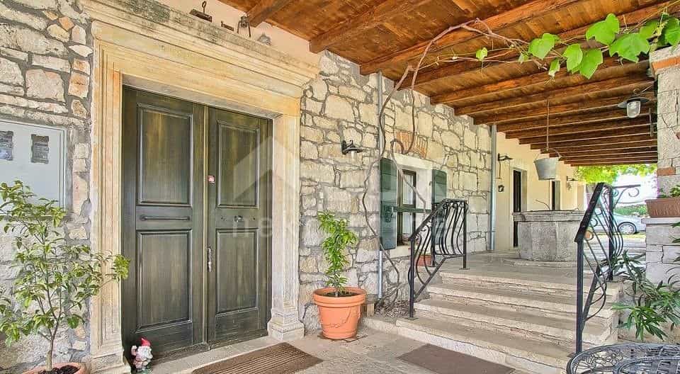 بيت في Vižinada, Istria County 11160730