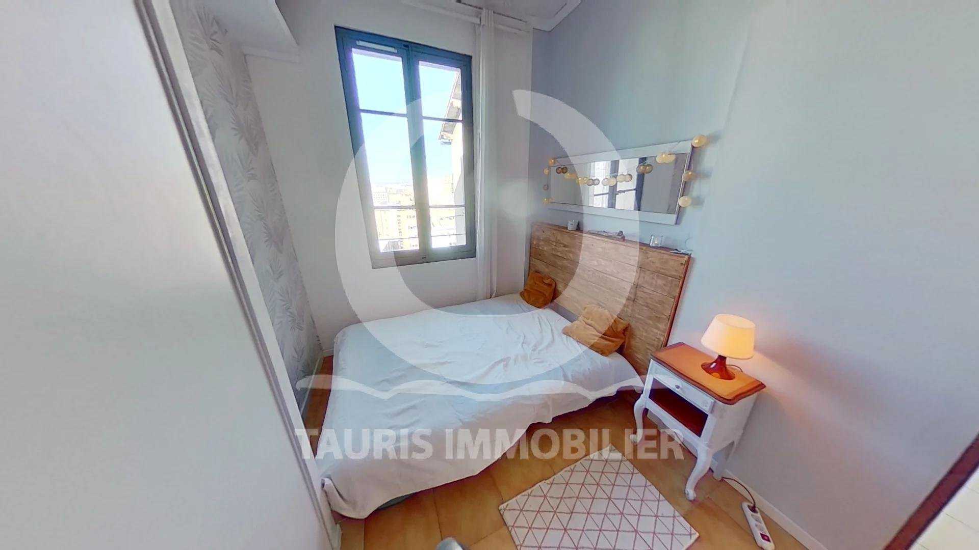 Condominium in Marseille, Provence-Alpes-Côte d'Azur 11160785