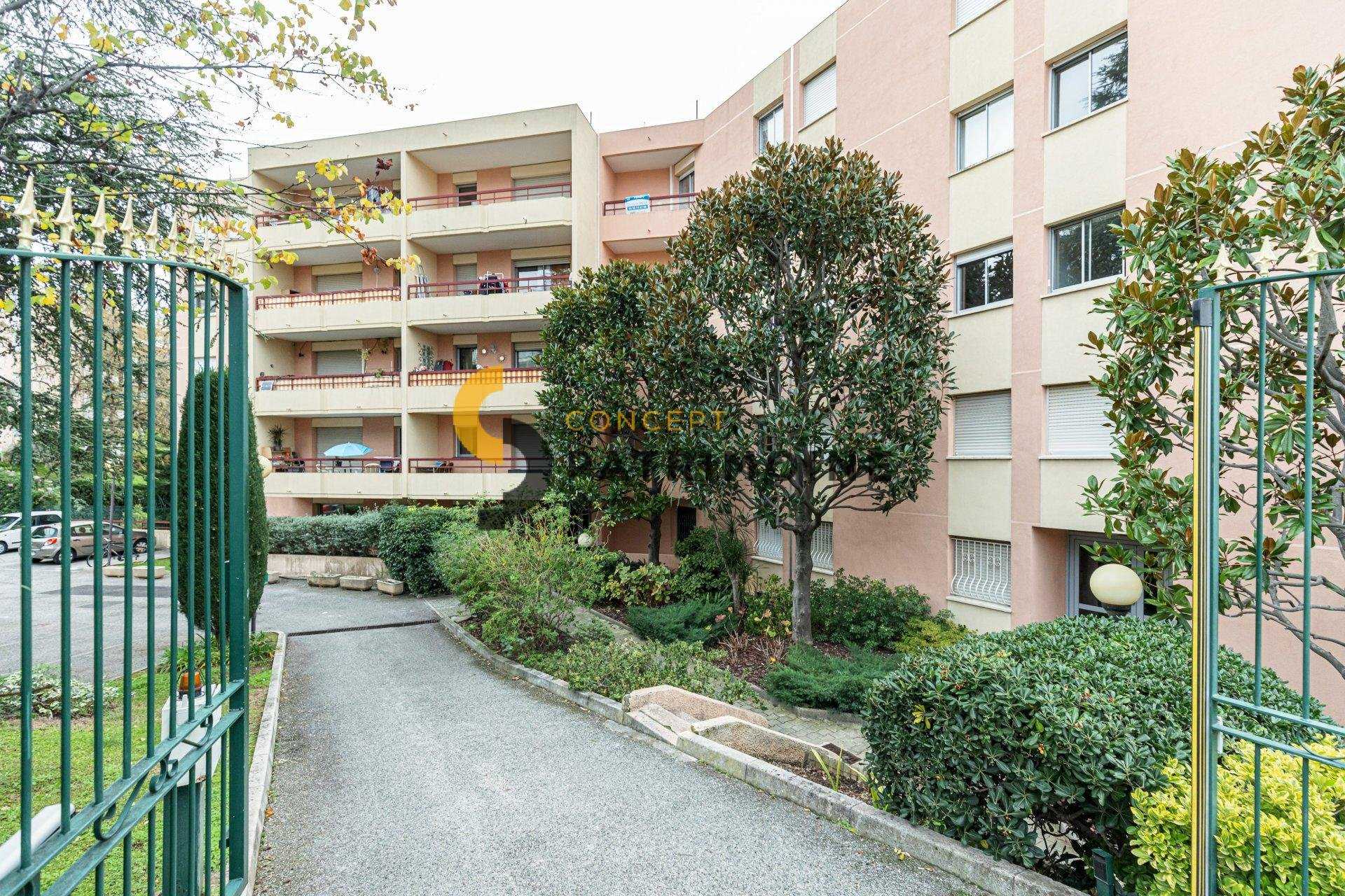 Condominio nel Nice, Alpes-Maritimes 11160801