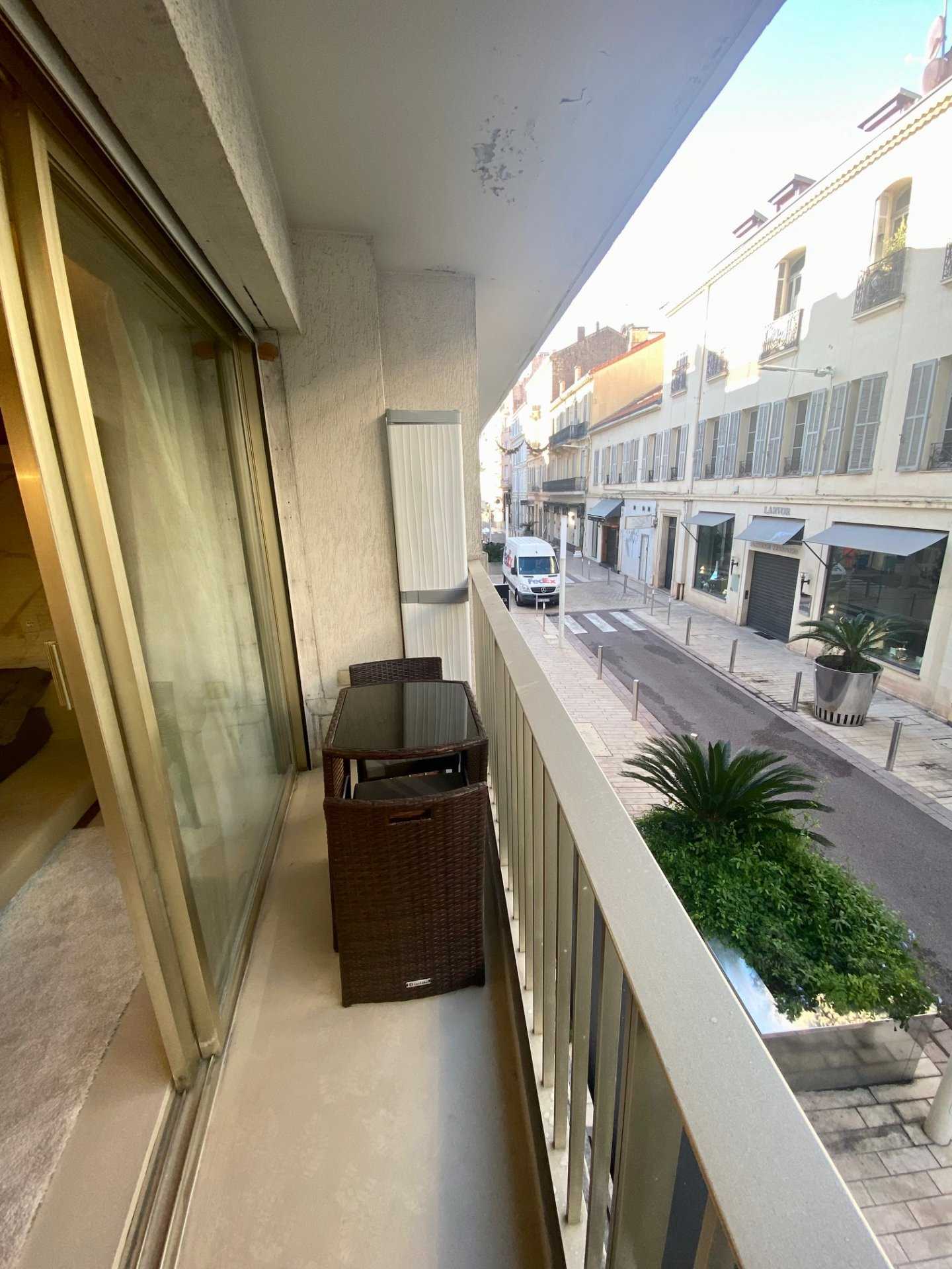 Résidentiel dans Cannes, Alpes-Maritimes 11160826