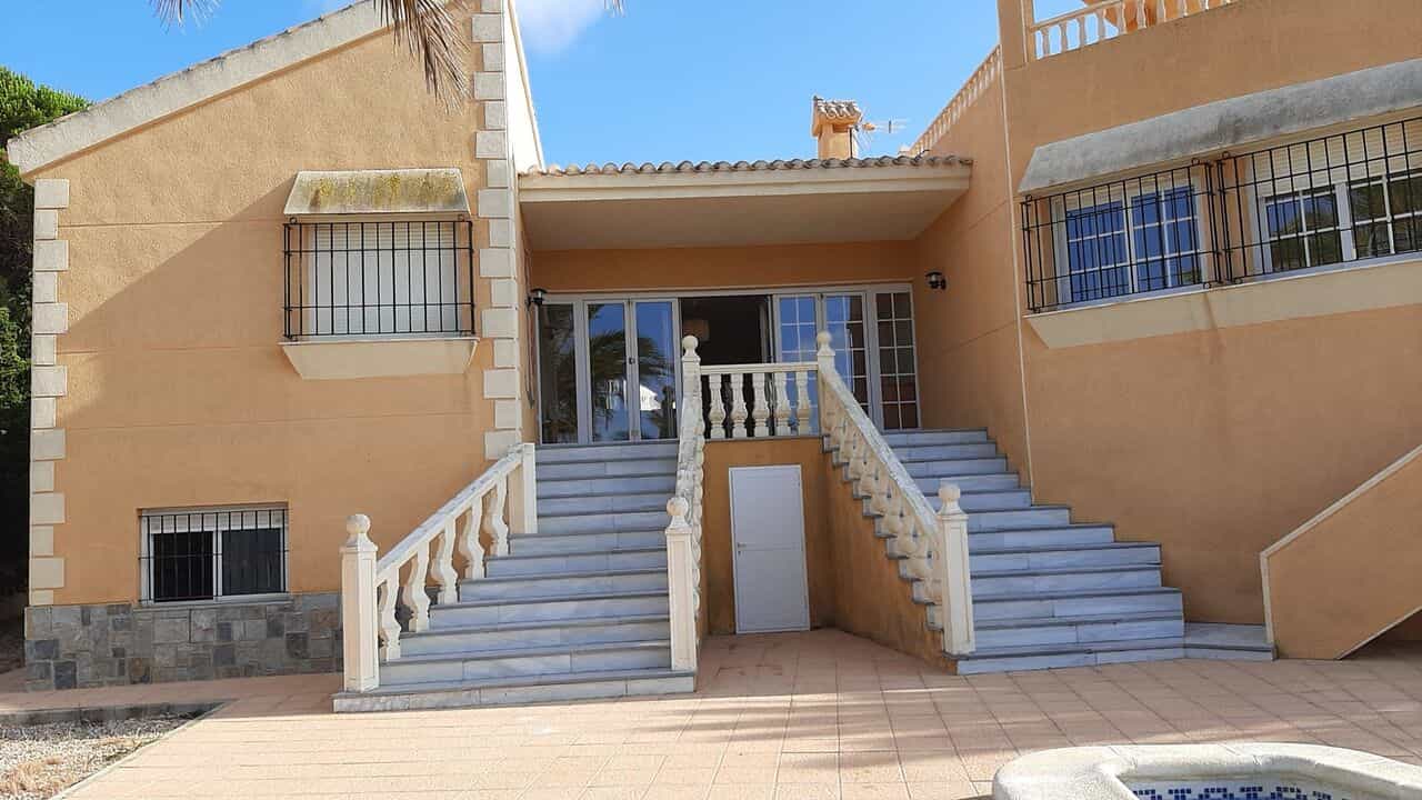 Talo sisään Playa de los Nietos, Murcia 11163522