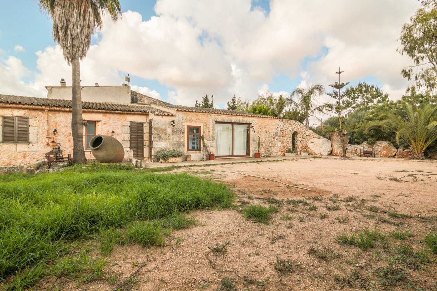 House in San Lorenzo de Descardazar, Balearic Islands 11166540