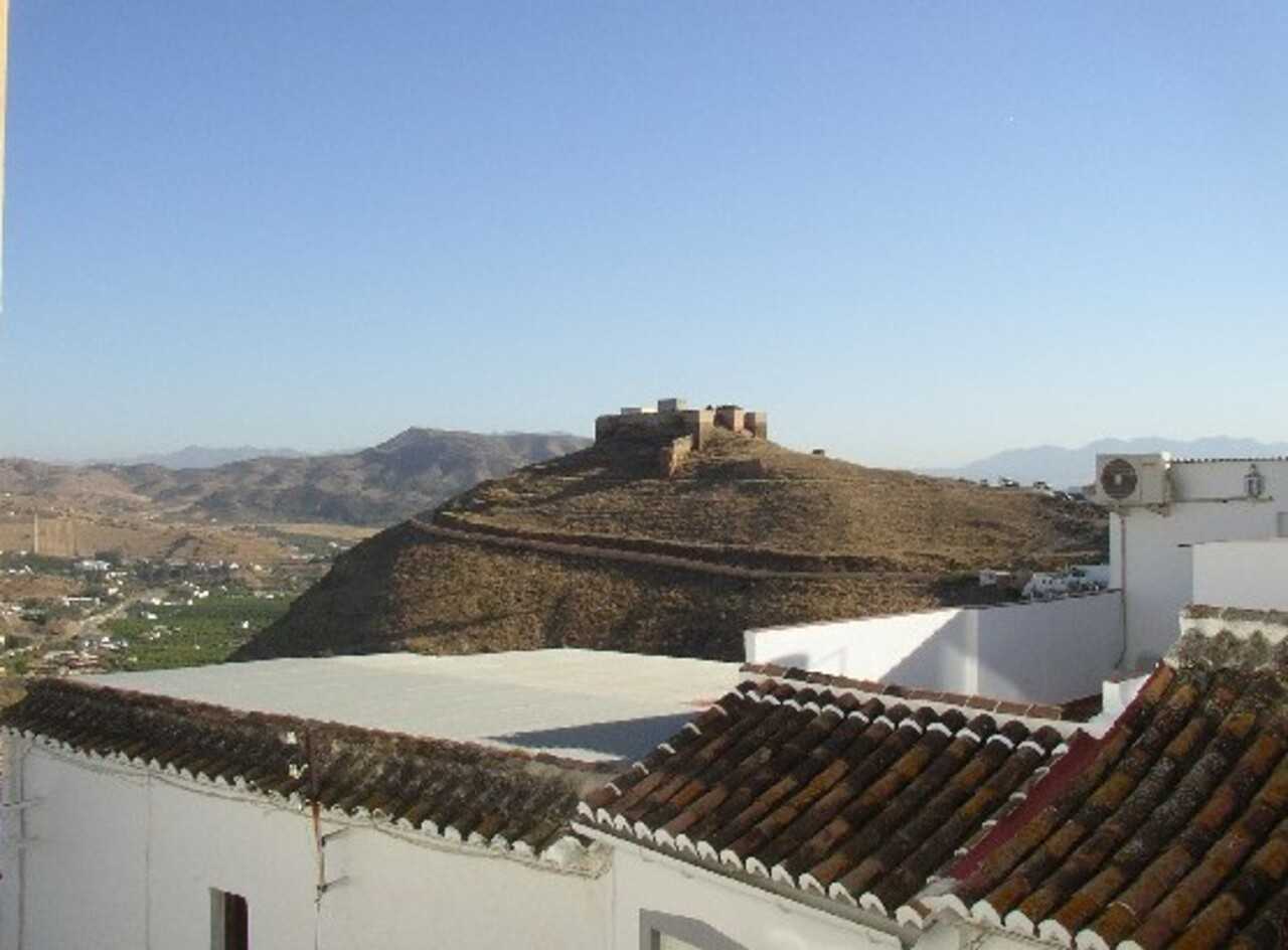 קוֹנדוֹמִינִיוֹן ב Álora, Andalucía 11167993
