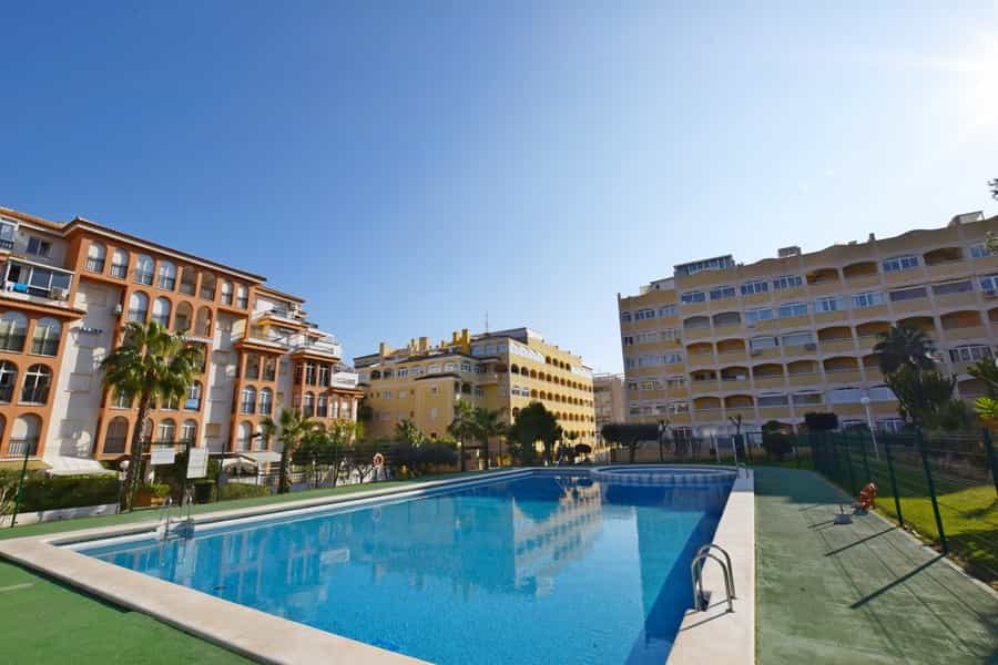 Condominium in Torrelamata, Valencia 11168358