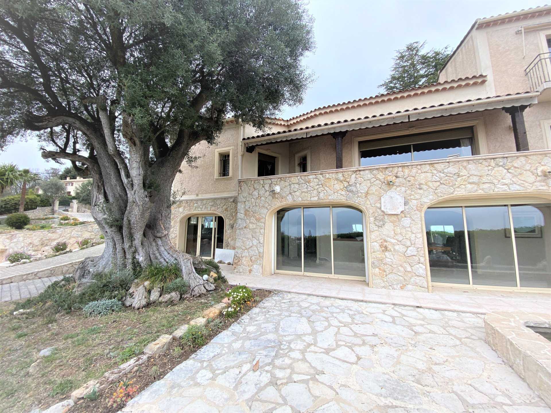 casa en La Gaude, Provence-Alpes-Cote d'Azur 11171953
