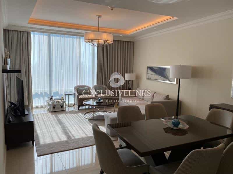 Condominium in Dubai, Dubayy 11172023