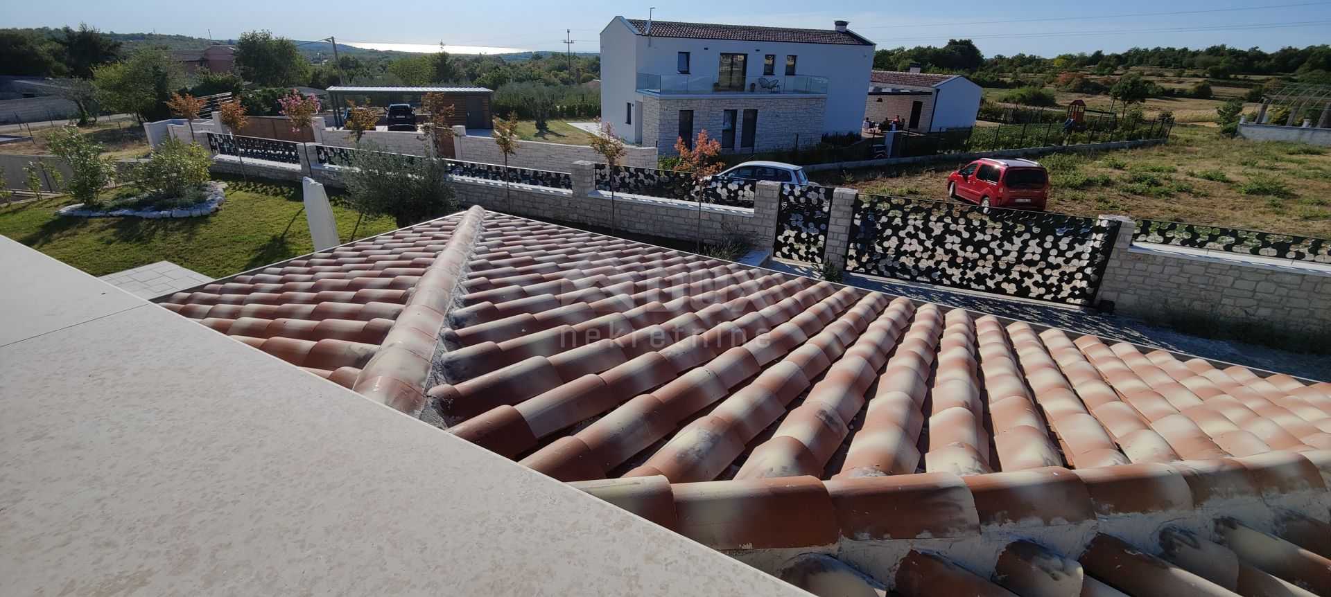 بيت في Višnjan, Istria County 11172582