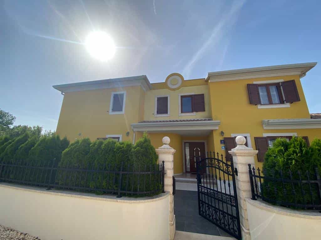 House in Pula, Istarska Zupanija 11172753