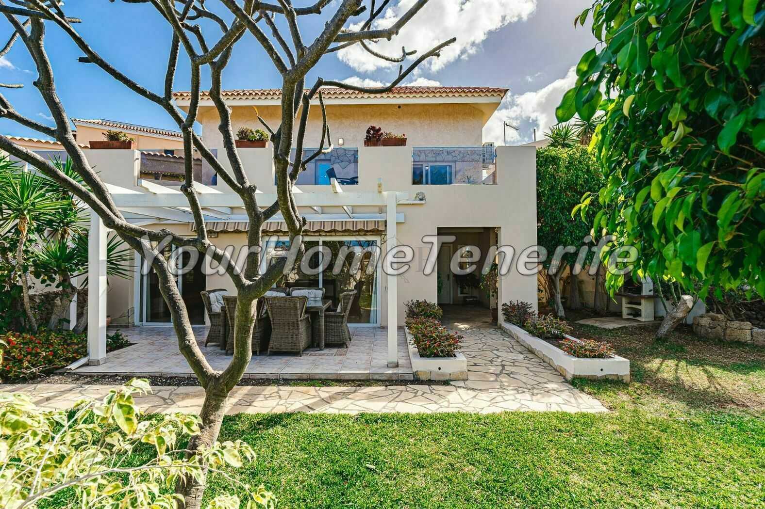 House in Los Cristianos, Canary Islands 11172920