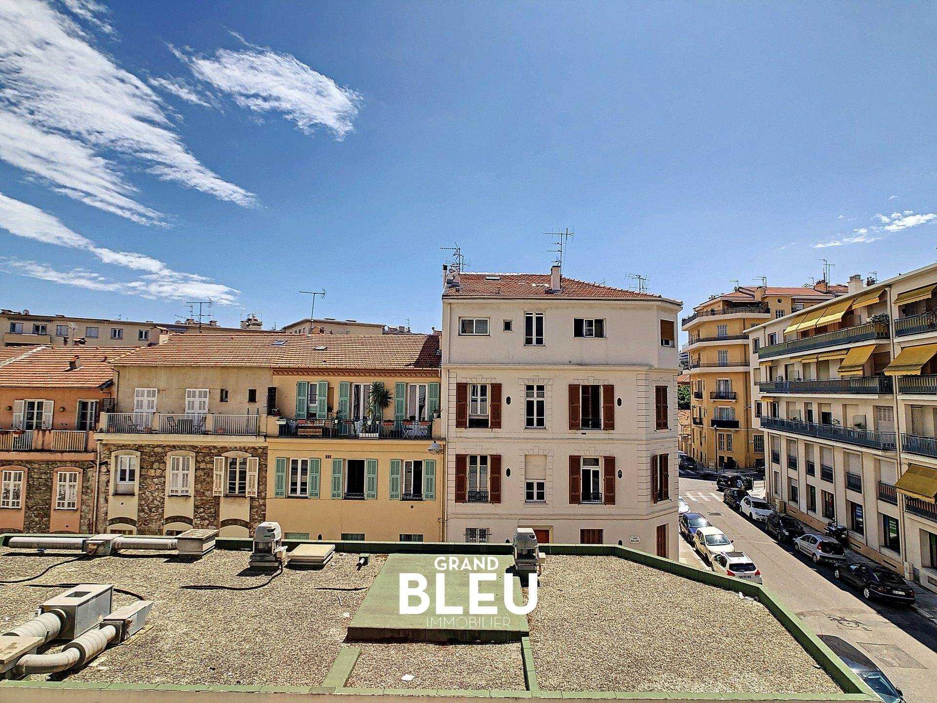Condominium in Saint-Philippe, Provence-Alpes-Cote d'Azur 11173278