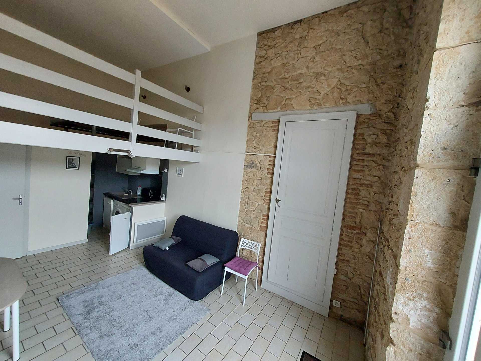 Condominium in Auch, Occitanie 11173304
