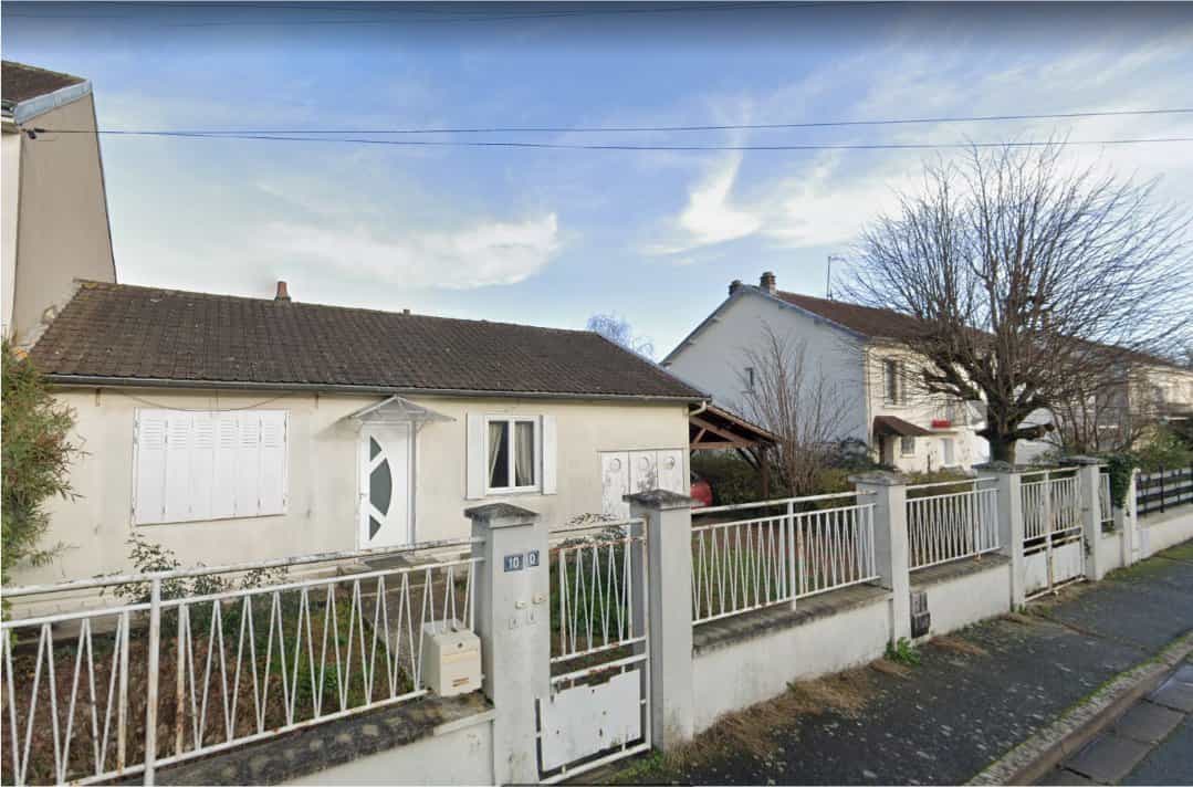 بيت في Saint-Avertin, Centre-Val de Loire 11173729