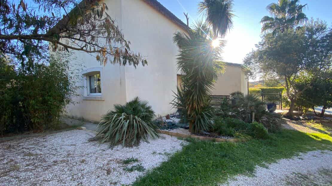 σπίτι σε Roujan, Occitanie 11174050