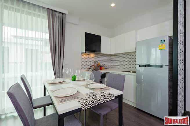 Condominium in Sakhu, Phuket 11174422