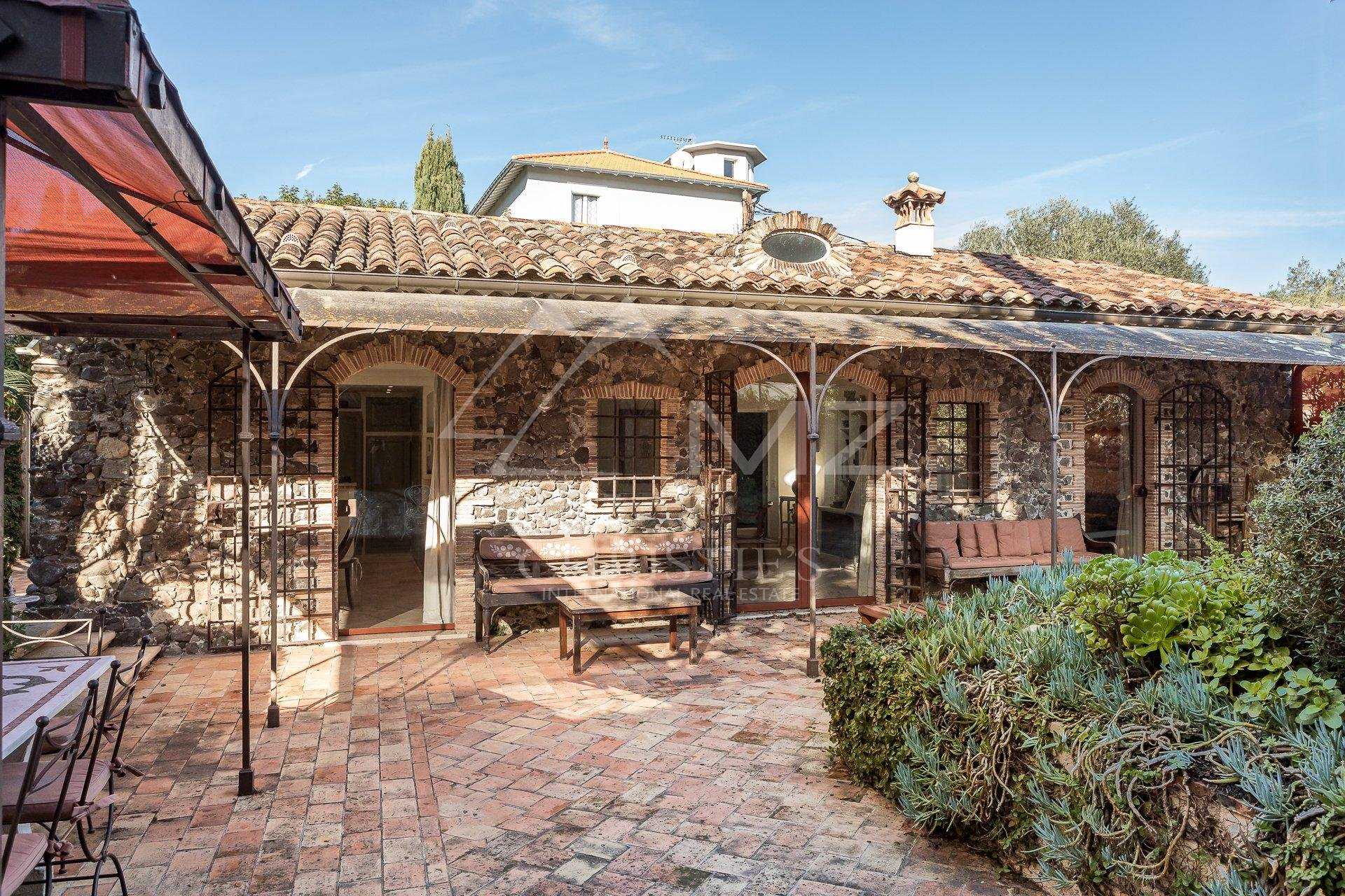 Huis in Juan-les-Pins, Provence-Alpes-Côte d'Azur 11175440