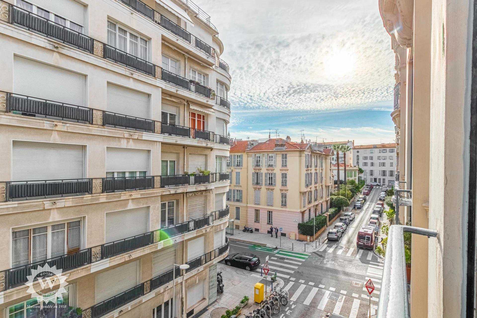 Condominium dans Nice, Alpes-Maritimes 11175458