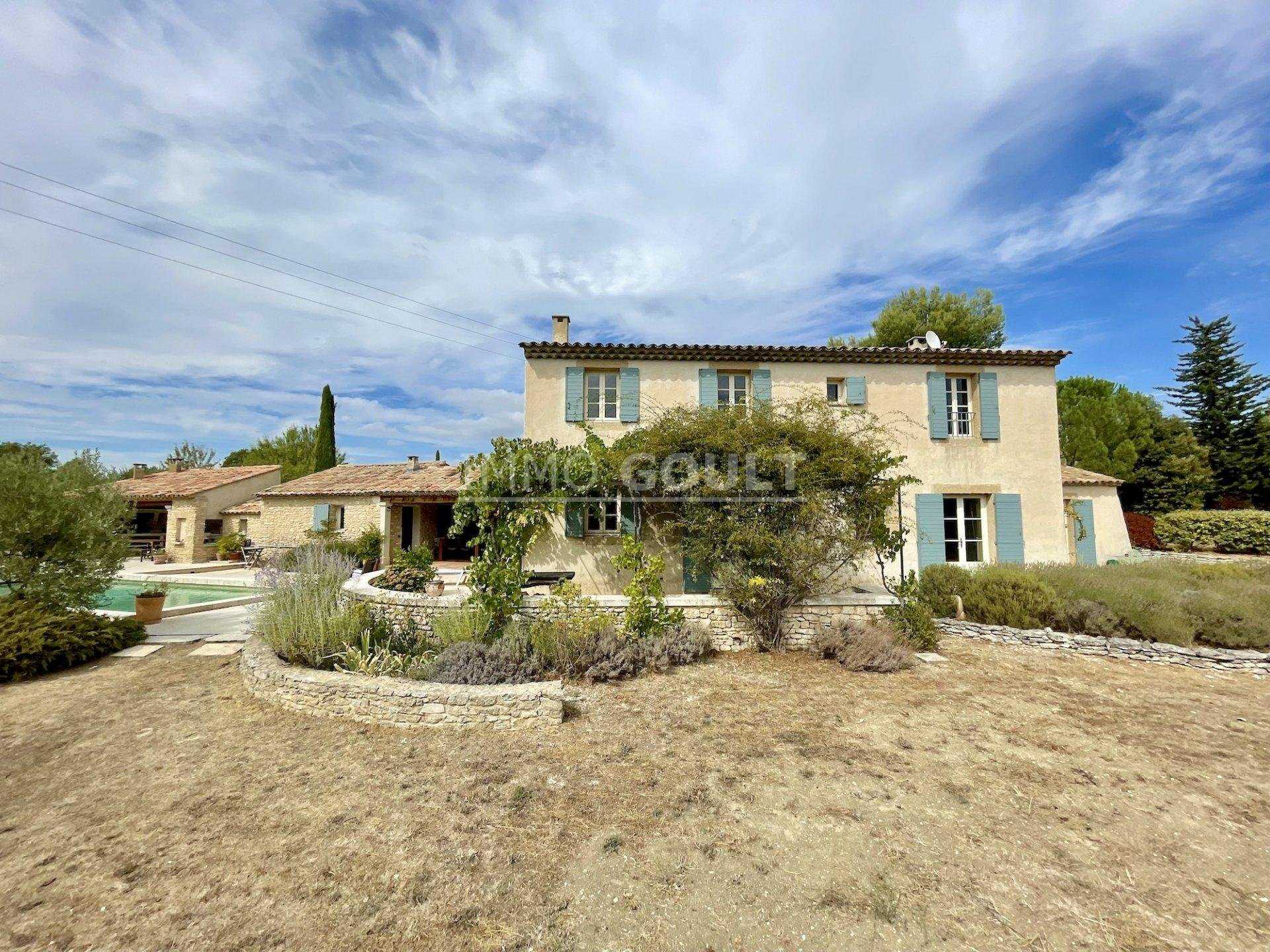 Huis in Lacoste, Provence-Alpes-Côte d'Azur 11175468