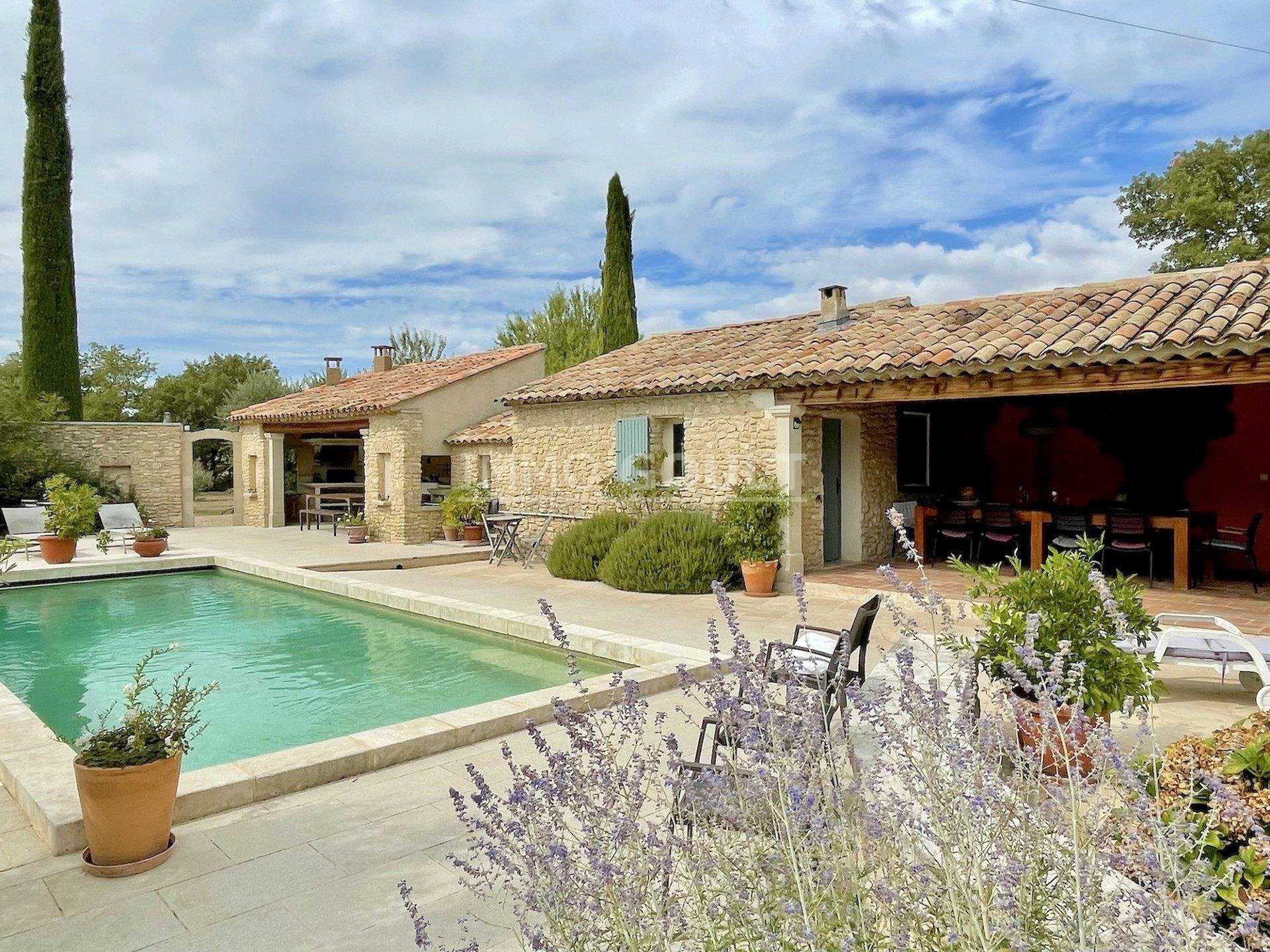 rumah dalam Lacoste, Provence-Alpes-Côte d'Azur 11175468