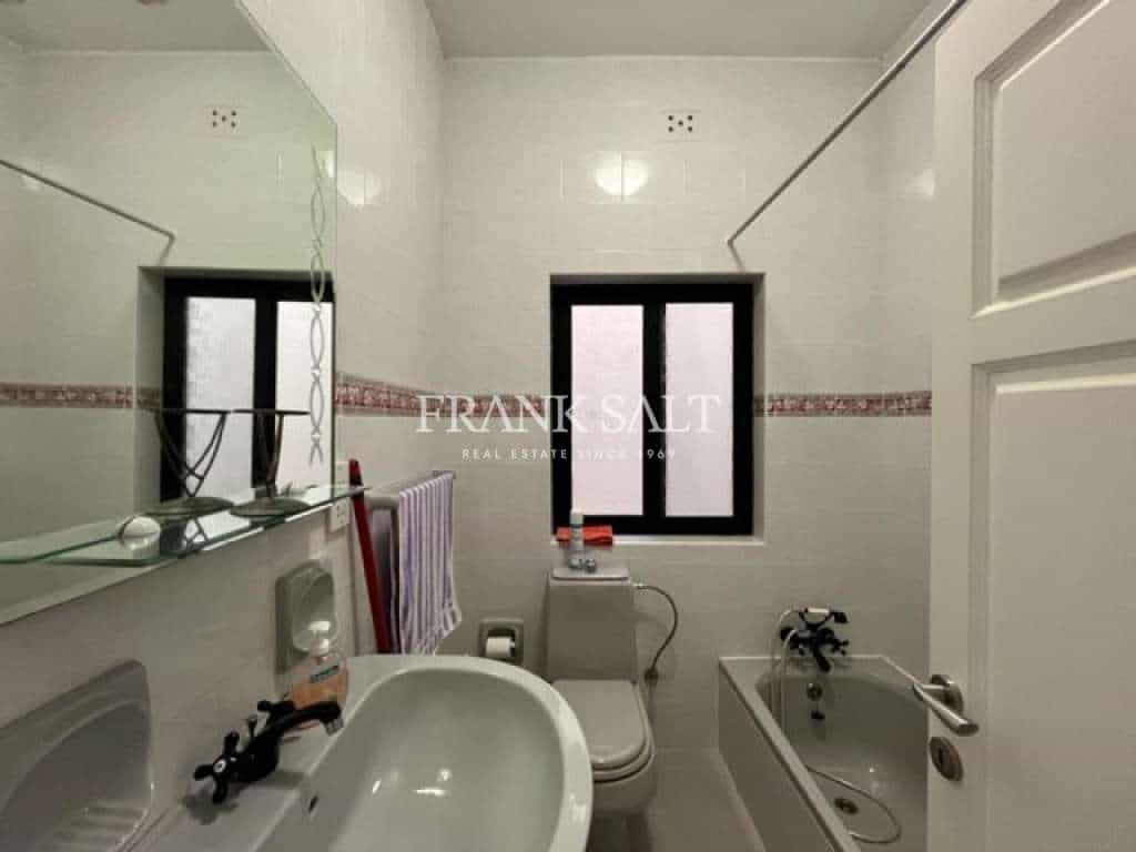 Condominium in Nadur, Nadur 11175882