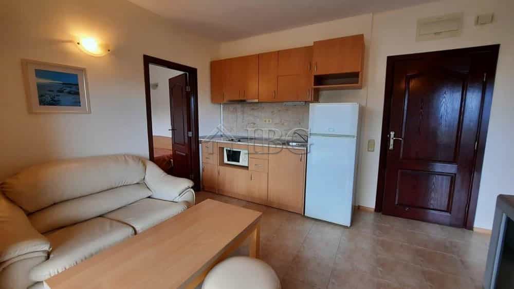 Квартира в Несебр, Бургас 11176274