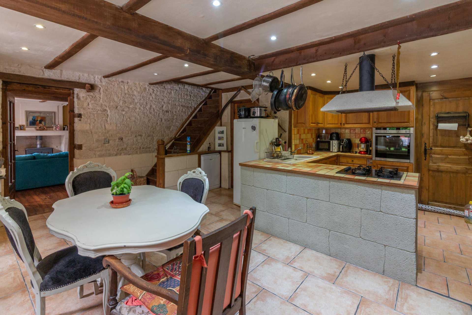 House in Brie-sous-Matha, Nouvelle-Aquitaine 11177070