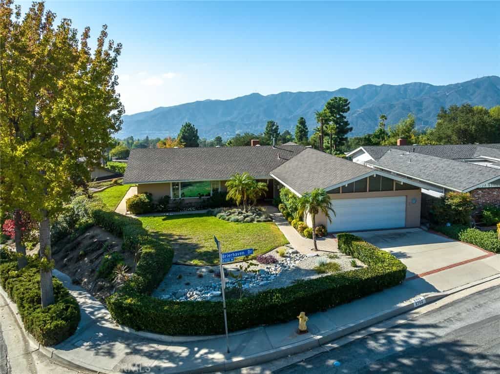 жилой дом в La Crescenta-Montrose, California 11177081
