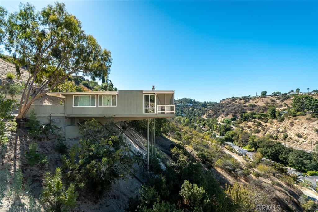 House in Los Angeles, California 11177205