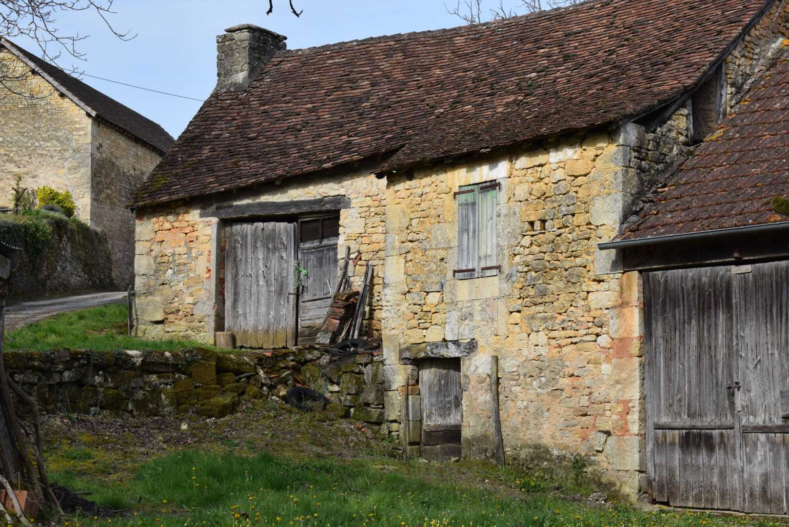 rumah dalam Hautefort, Nouvelle-Aquitaine 11177228