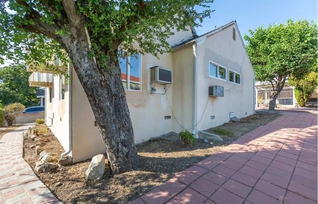 بيت في La Crescenta-Montrose, California 11177259